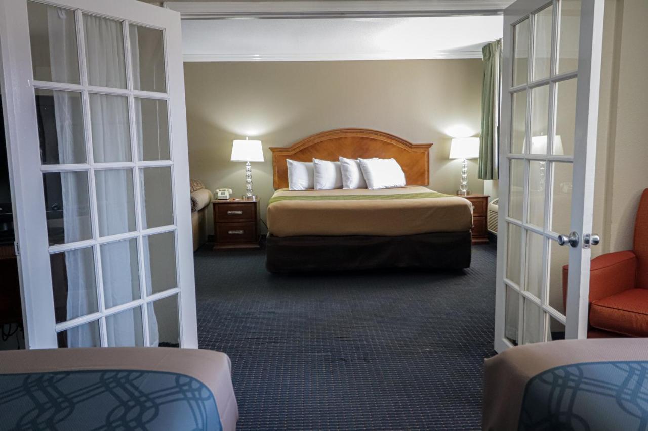 סן אנטוניו University Inn & Suites מראה חיצוני תמונה