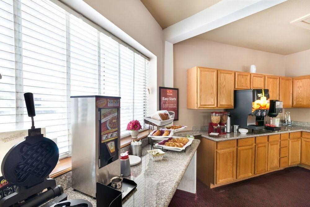 סן אנטוניו University Inn & Suites מראה חיצוני תמונה
