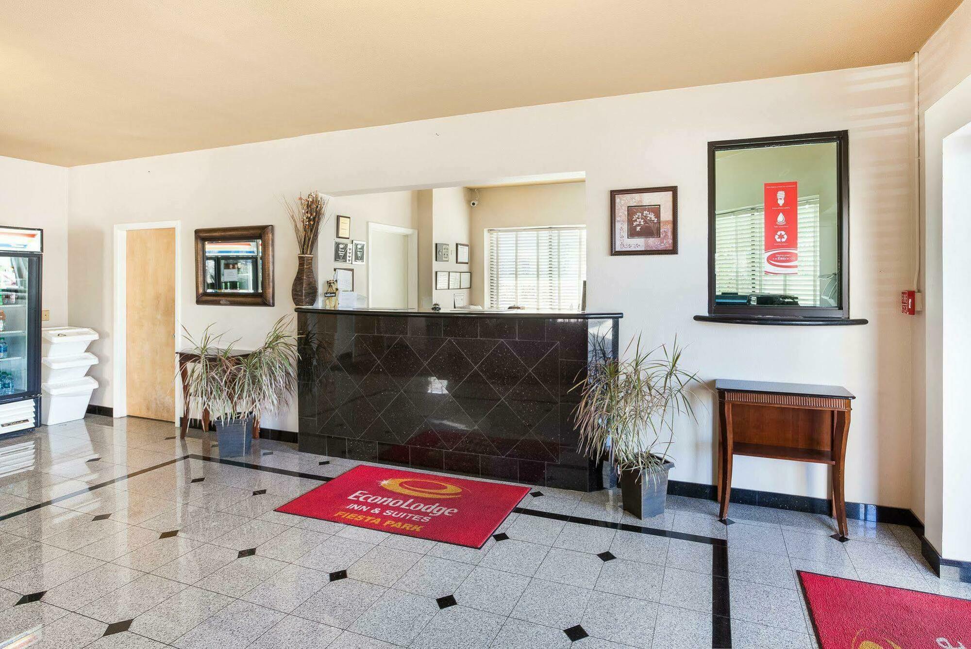 סן אנטוניו University Inn & Suites מראה חיצוני תמונה