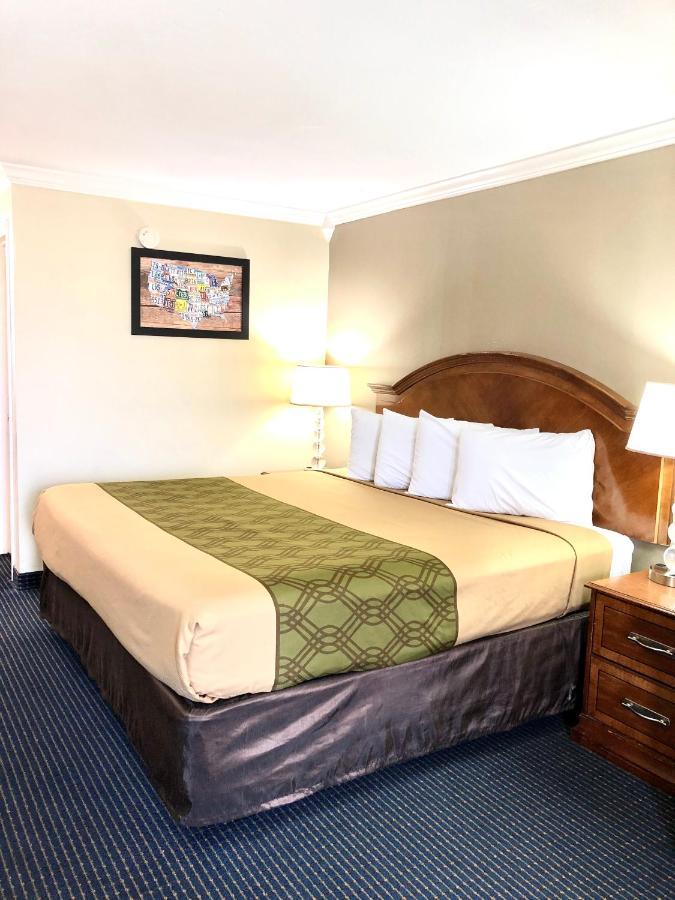 סן אנטוניו University Inn & Suites מראה חיצוני תמונה
